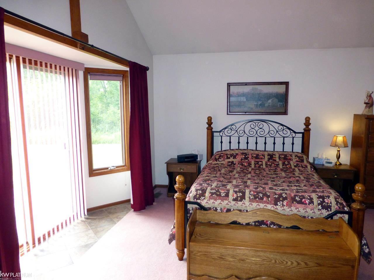 1636 Hessen Road Columbus, MI 48063 - Photo 39 of 90 50052949-38.JPG