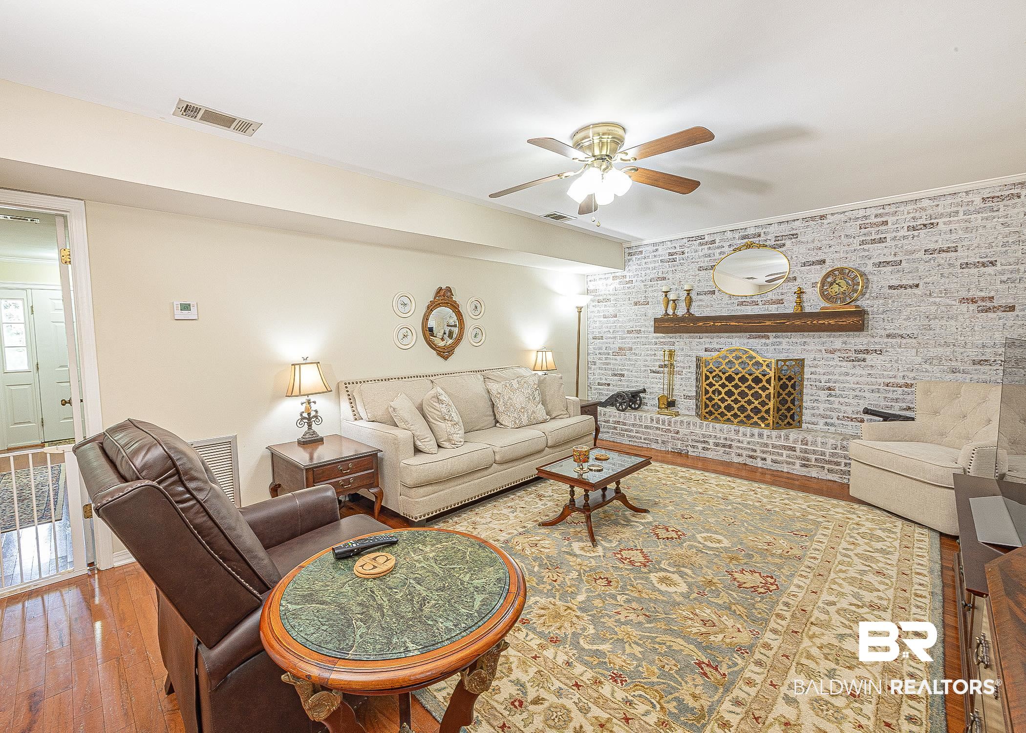 621 Ridgewood Drive Daphne, AL 36526 - Photo 6 of 28 Living Room