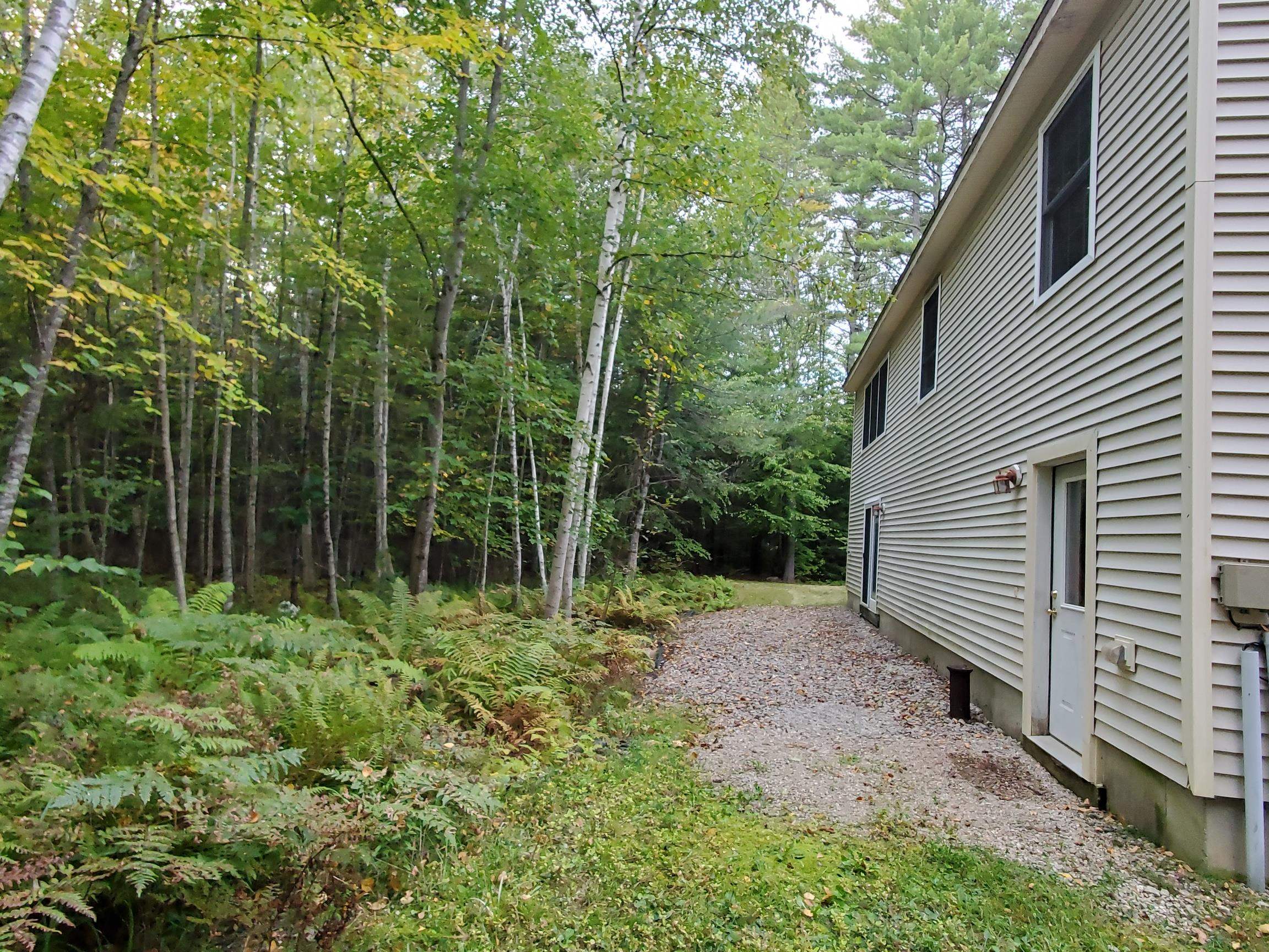 66 France Road Barrington, NH 03825 - Photo 3 of 25