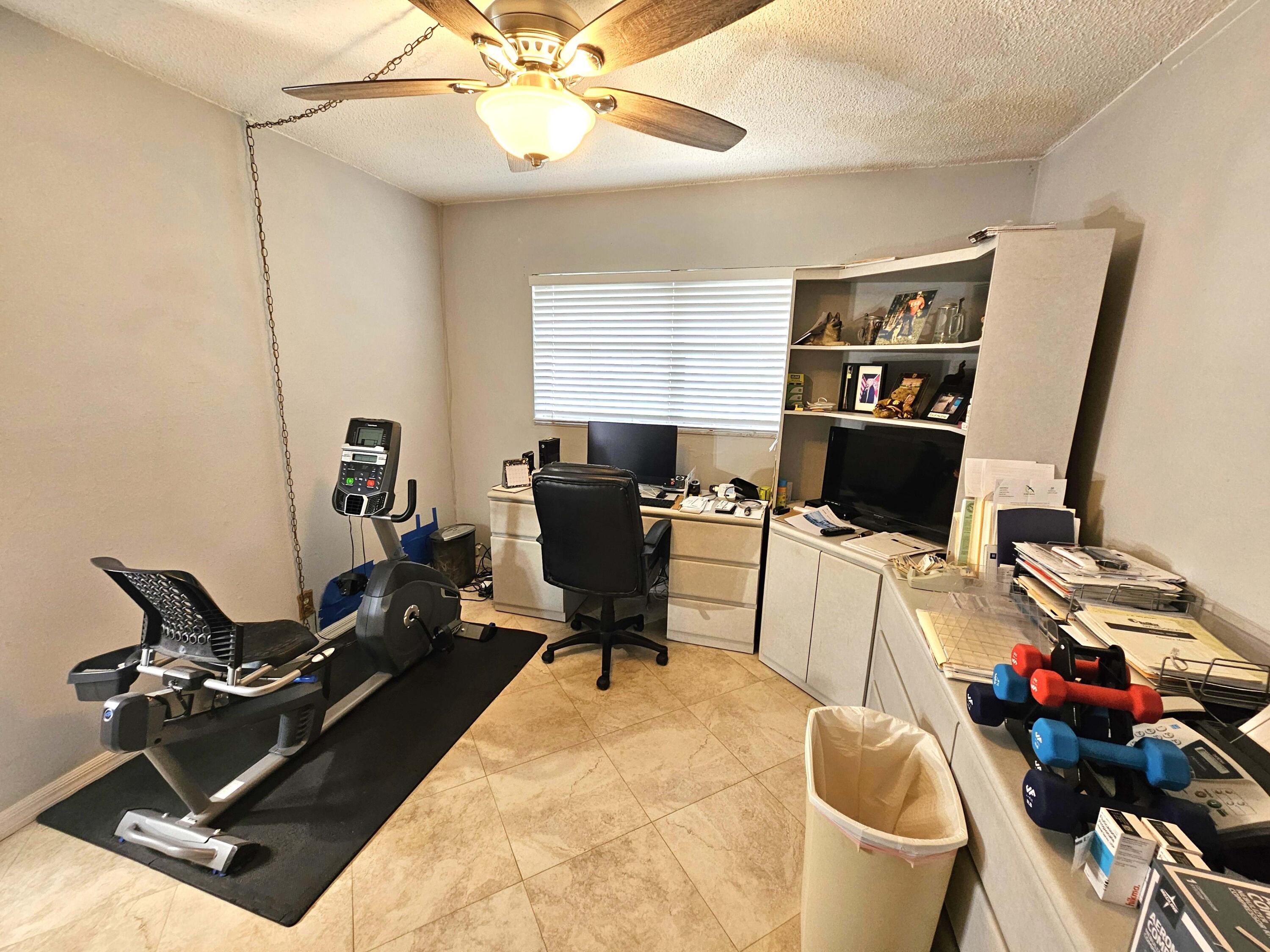 11500 Southwest 3rd Street Plantation, FL 33325 - Photo 16 of 17 HUGO BED-OFFICE JOANNA