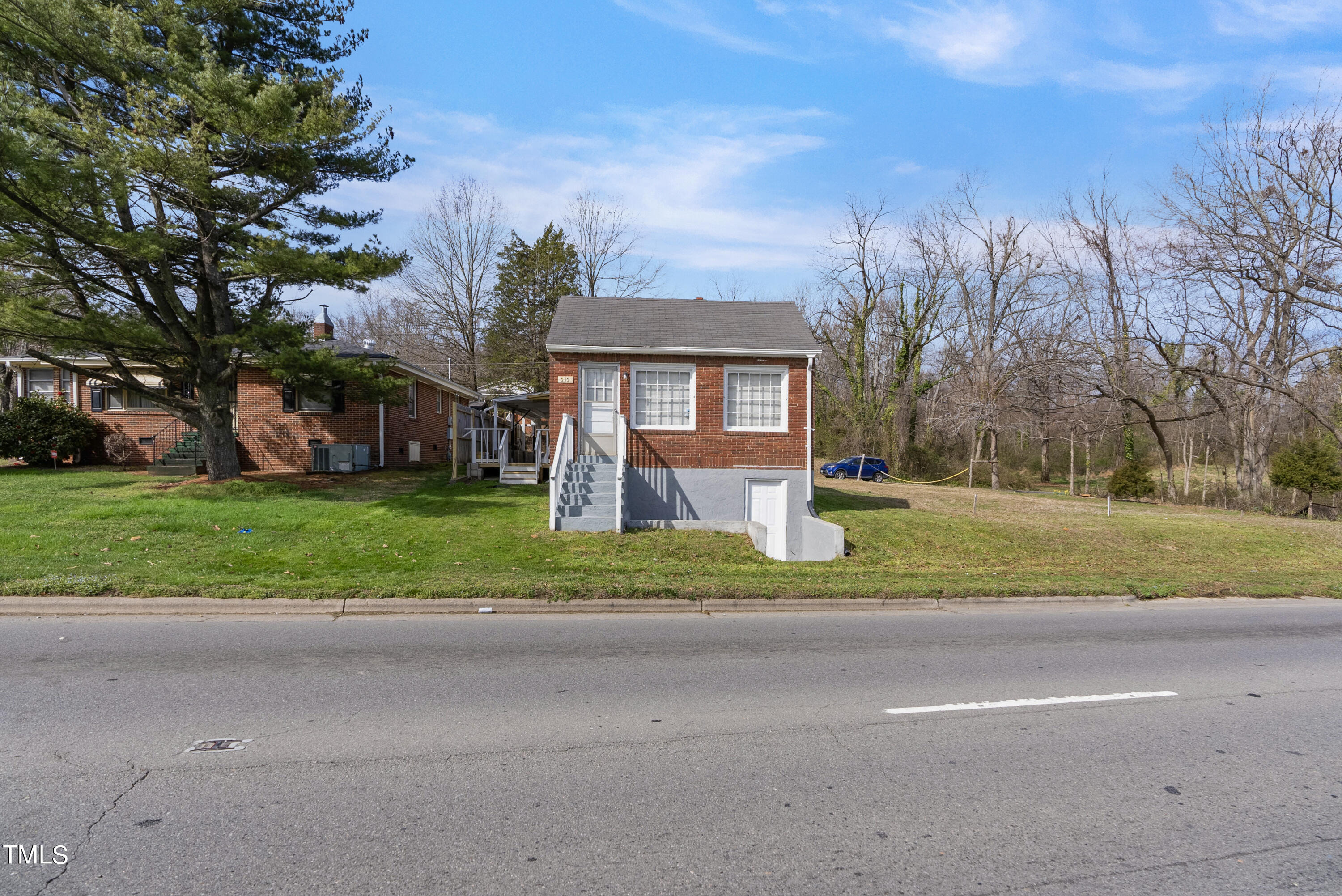 515 South Madison Boulevard Roxboro, NC 27573 - Photo 2 of 27 roxboro-96