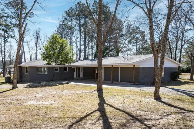 $949,999 | 8014 Blue Bird Lane, Athens, TX 75752