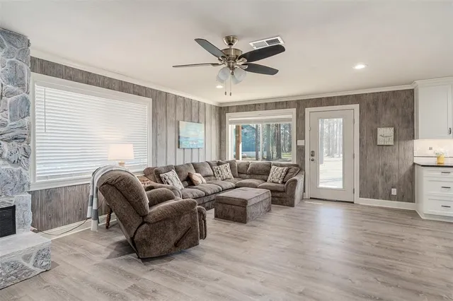 $949,999 | 8014 Blue Bird Lane, Athens, TX 75752