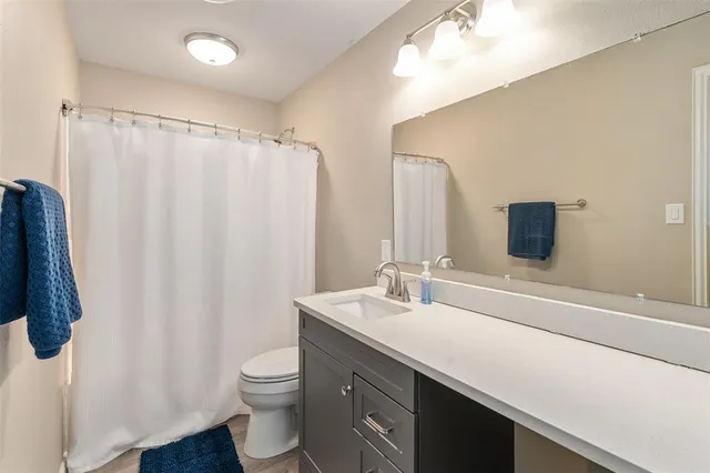 $949,999 | 8014 Blue Bird Lane, Athens, TX 75752