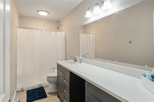 $949,999 | 8014 Blue Bird Lane, Athens, TX 75752