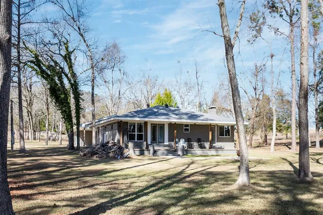 $949,999 | 8014 Blue Bird Lane, Athens, TX 75752