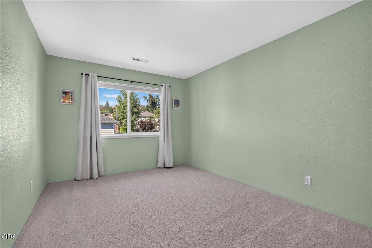 461 Tulipan Way Talent, OR 97540 - Photo 14 of 24