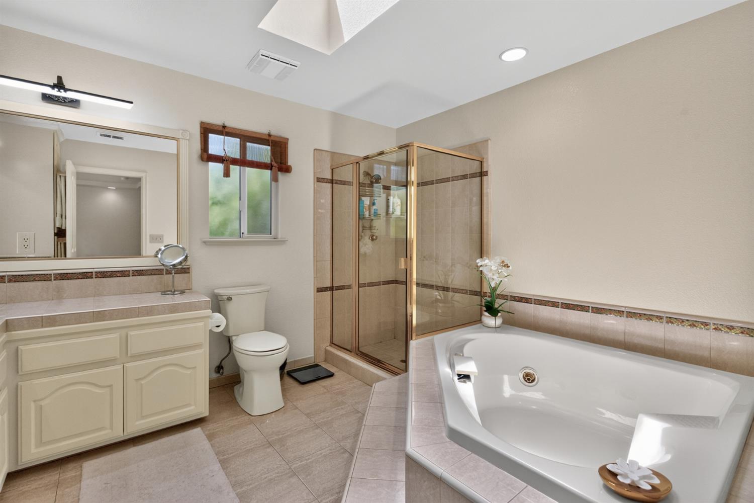 2175 Grove Way Castro Valley, CA 94546 - Photo 16 of 26