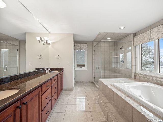 2411 Ridge Road White Lake, MI 48383 - Photo 18 of 40 Gallery Image 18