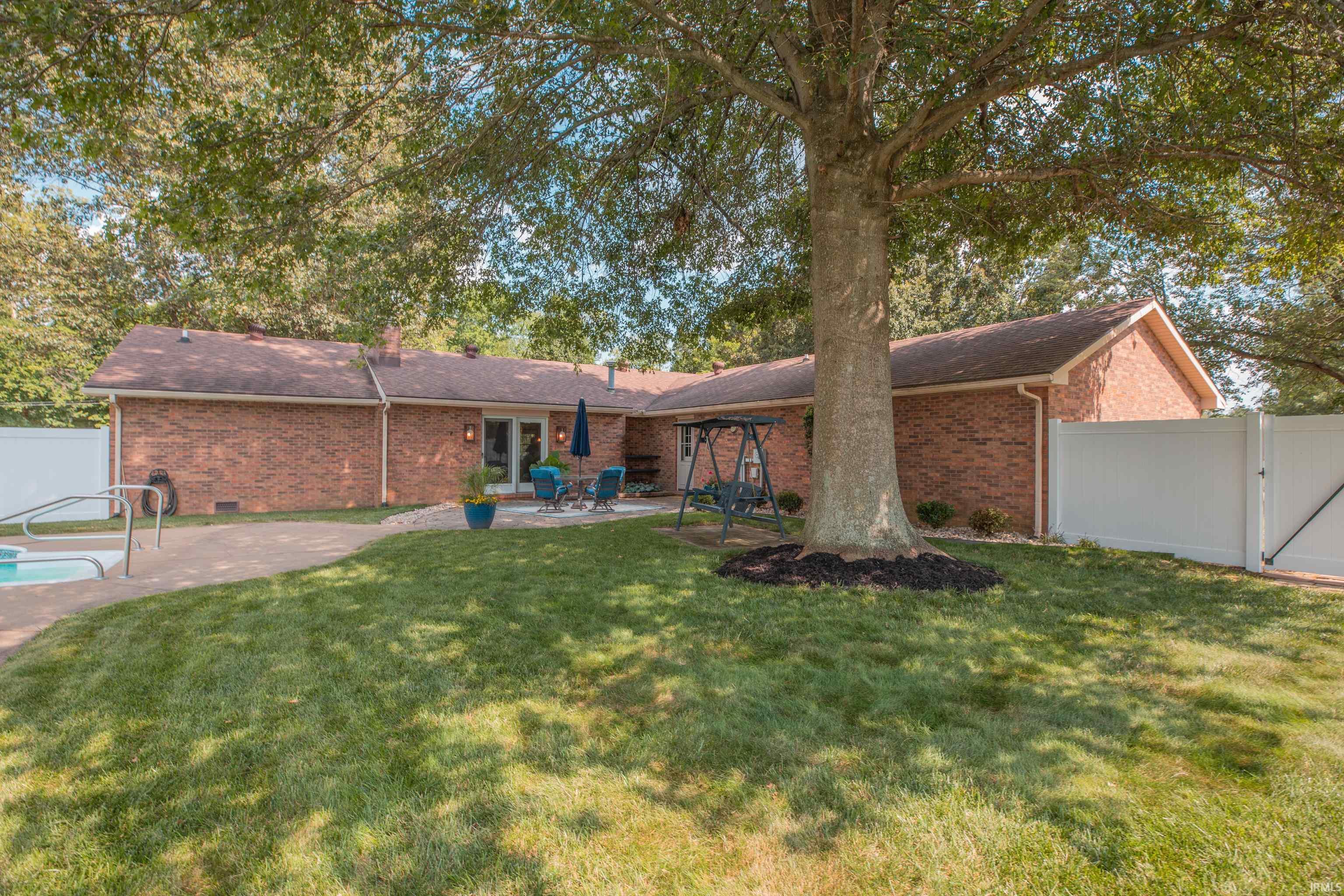 1433 Fuquay Road Chandler, IN 47610 - Photo 4 of 34