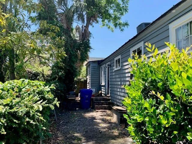 $1,795 | 107 Smith Street, Unit D, Charleston, SC 29403