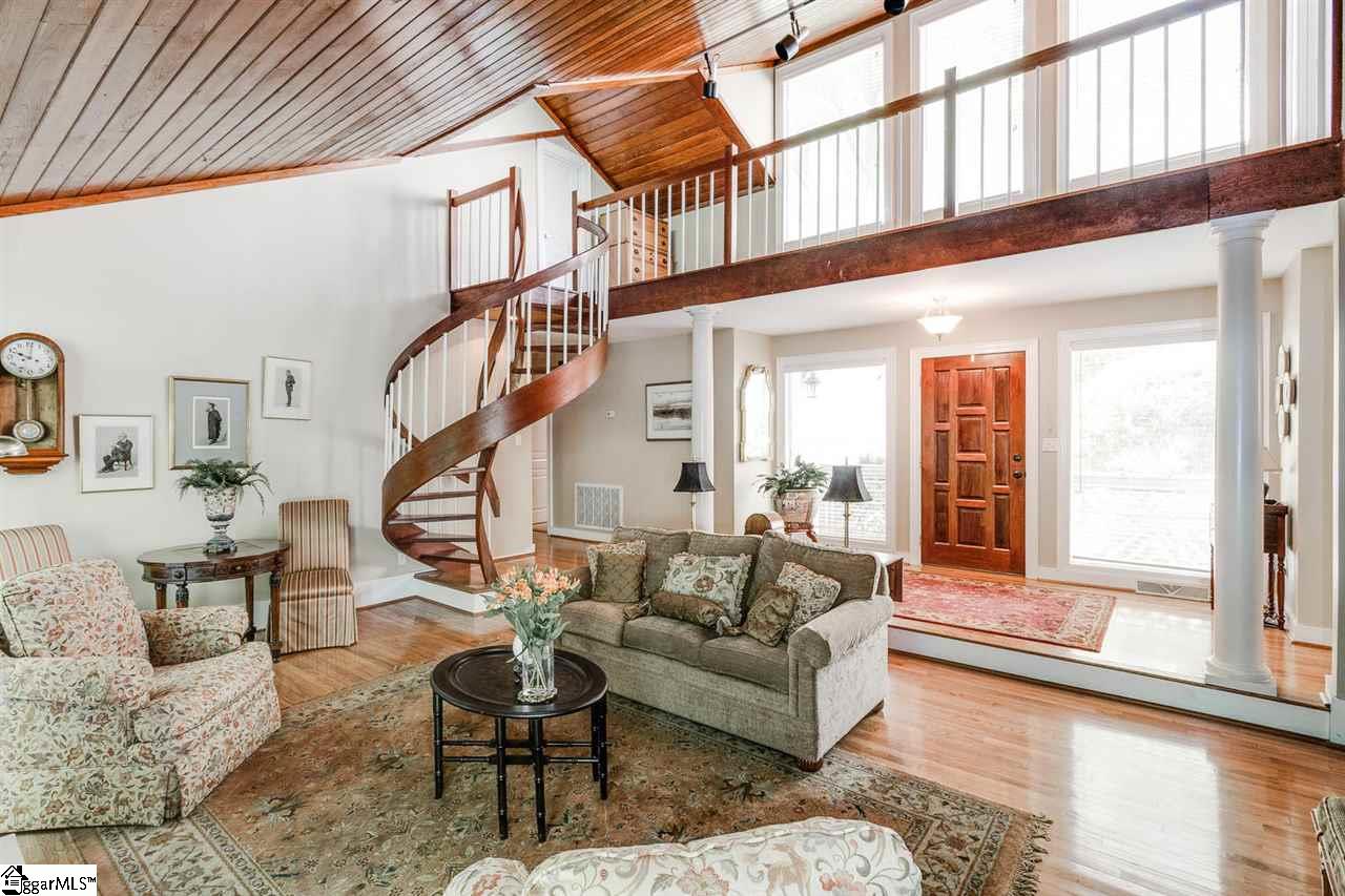 312 Hammett Road Greer, SC 29650 - Photo 3 of 36 Gallery Image 3