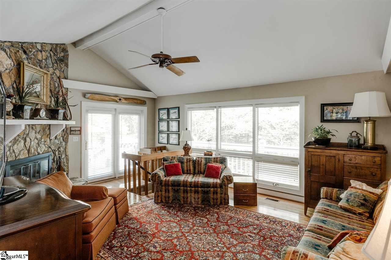 312 Hammett Road Greer, SC 29650 - Photo 8 of 36 Gallery Image 8