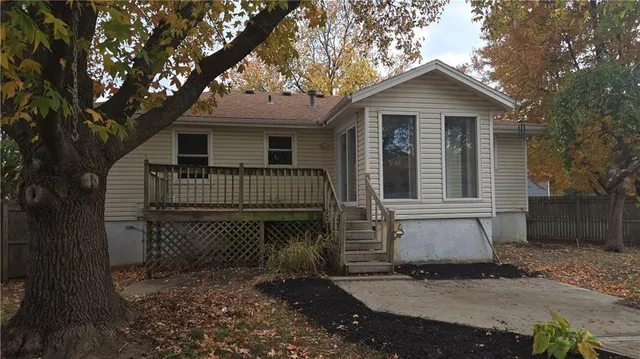 $320,000 | 518 Southeast Timbercreek Lane, Lee's Summit, MO 64063