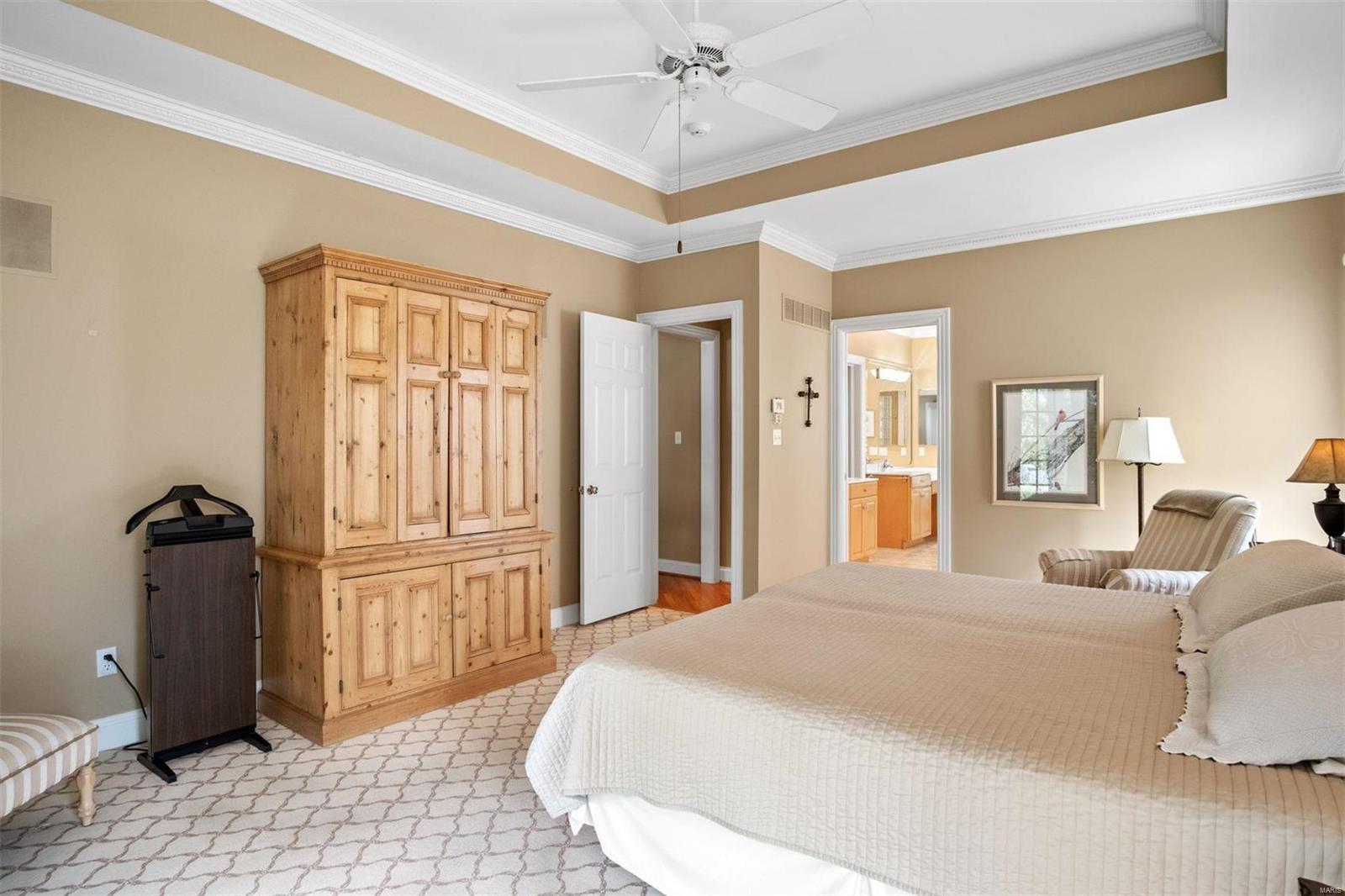 9740 Conway Road St. Louis, MO 63124 - Photo 23 of 37