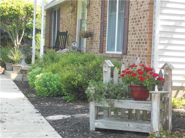 1390 Alton Road Galloway, OH 43119 - Photo 3 of 25 Gallery Image 3