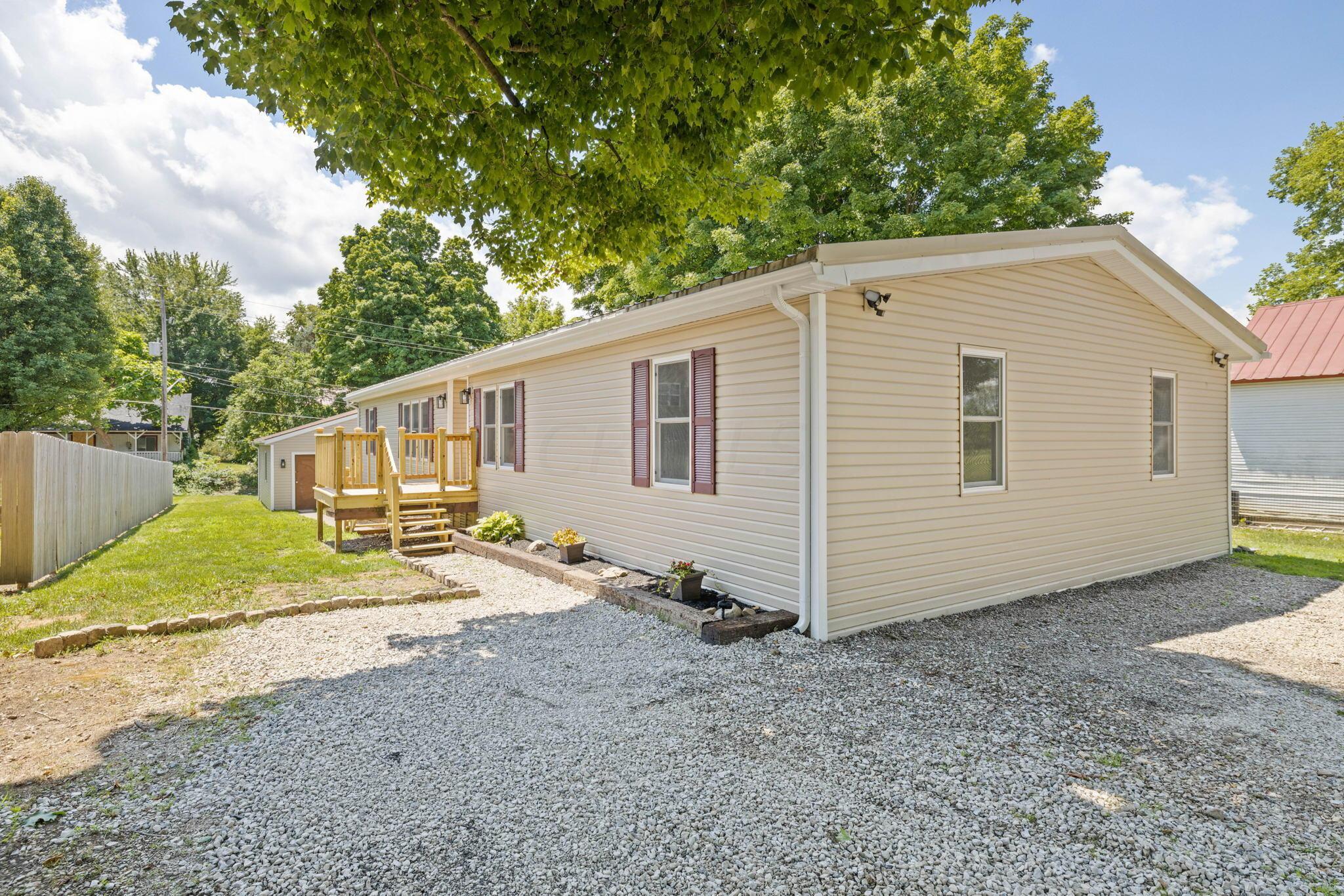 12494 Morse Road Southwest Pataskala, OH 43062 - Photo 2 of 37 29-web-or-mls-12494-morse-rd-sw