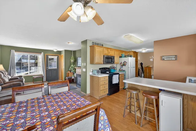 $230,000 | 740 Baylee Place Southwest, Pine Island, MN 55963