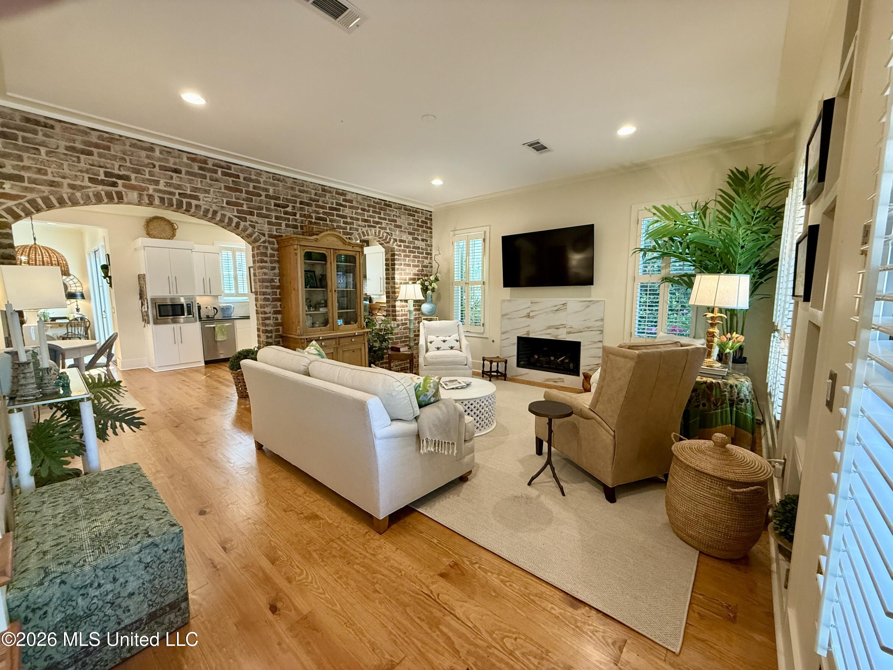 210 Eastpark Street Ridgeland, MS 39157 - Photo 3 of 14 IMG_5181