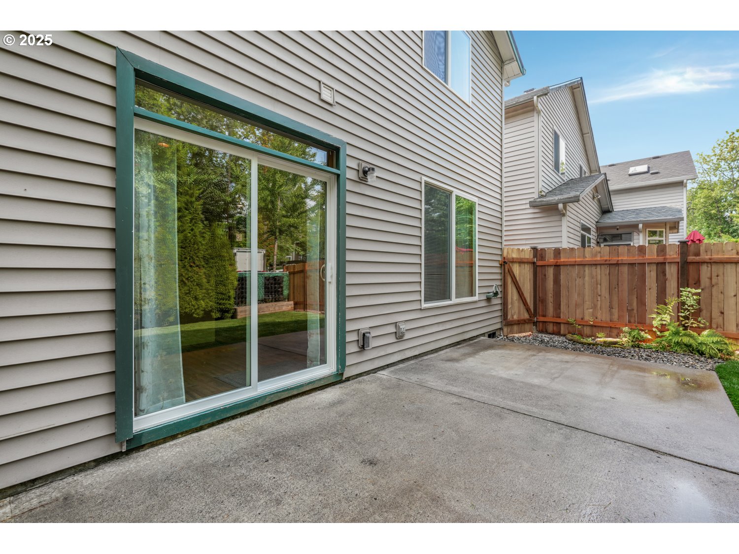 1512 Southwest 5th Street Battle Ground, WA 98604 - Photo 18 of 25 a backyard of a house