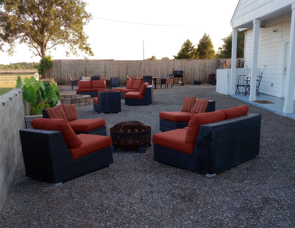 44537 Old Houston Highway Prairie View, TX 77484 - Photo 14 of 14 a outdoor living space with furniture and garden view