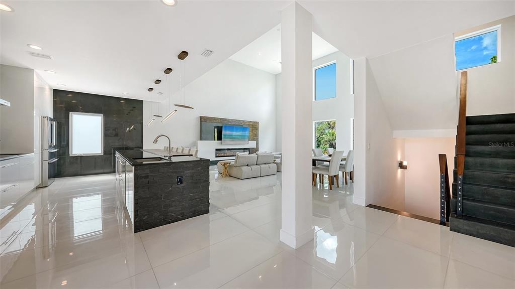 327 Roberts Road Nokomis, FL 34275 - Photo 9 of 51 Gallery Image 9