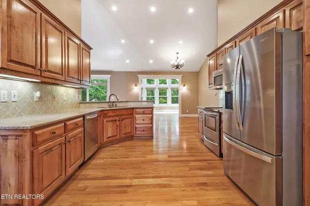 $598,000 | 124 Lynhurst Drive, Crossville, TN 38558