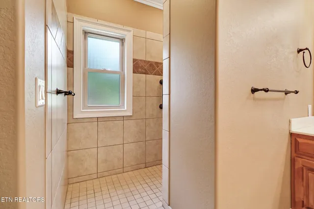 $598,000 | 124 Lynhurst Drive, Crossville, TN 38558