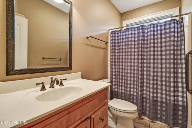 $598,000 | 124 Lynhurst Drive, Crossville, TN 38558