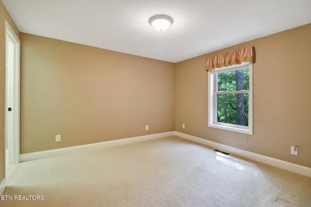 $598,000 | 124 Lynhurst Drive, Crossville, TN 38558