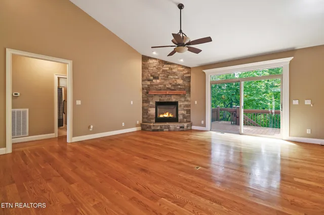 $598,000 | 124 Lynhurst Drive, Crossville, TN 38558