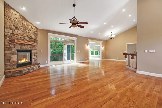 $598,000 | 124 Lynhurst Drive, Crossville, TN 38558