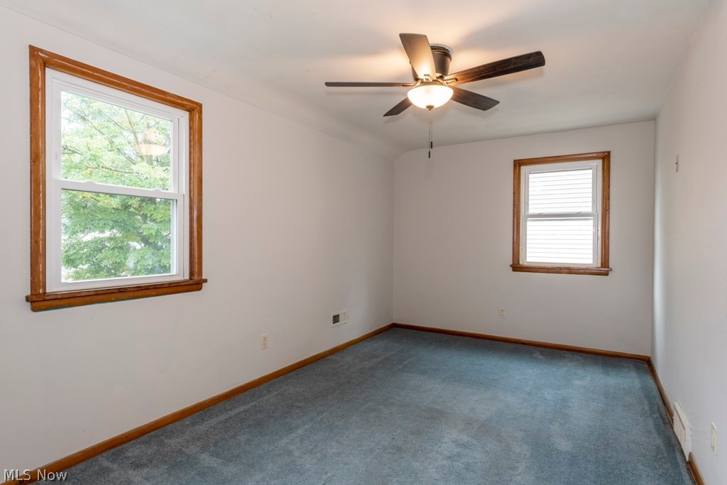 5861 Pearl Road Cleveland, OH 44130 - Photo 19 of 35 Gallery Image 19