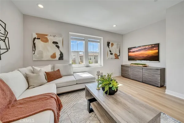 $2,000,000 | 141 Edna Parkway, Lake Forest, CA 92630