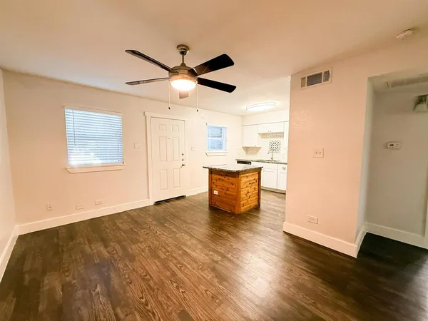 $1,100 | 5928 Fletcher Avenue, Unit 1, Fort Worth, TX 76107