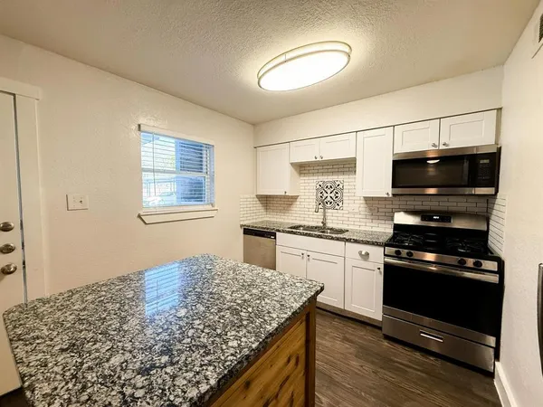 $1,100 | 5928 Fletcher Avenue, Unit 1, Fort Worth, TX 76107