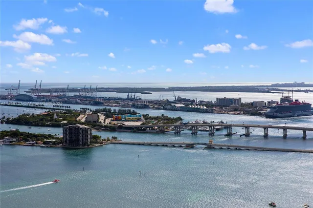 $9,000 | 700 Northeast 24th Street, Unit 4206, Miami, FL 33137