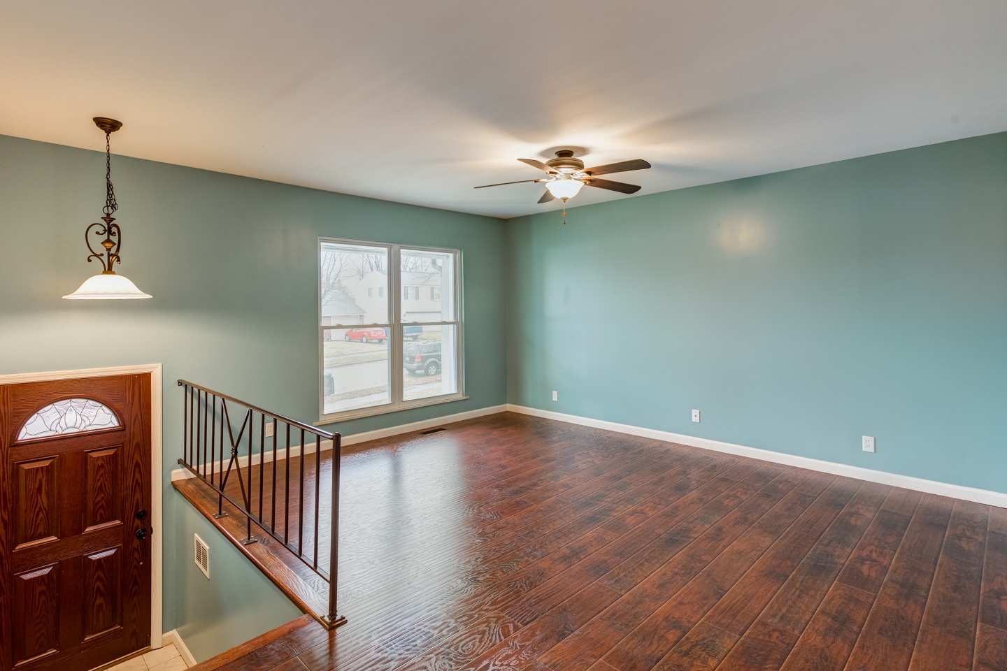 817 Stonebridge Road Evansville, IN 47710 - Photo 2 of 15 Gallery Image 2