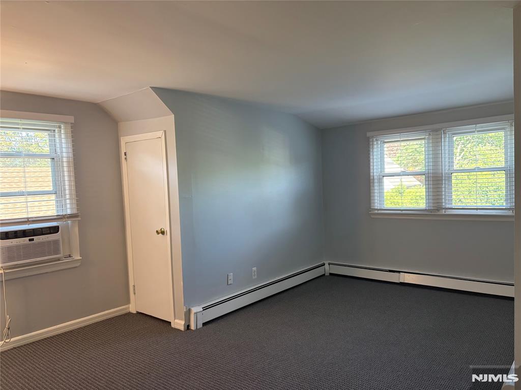 19 Bryant Street Paramus, NJ 07652 - Photo 10 of 19