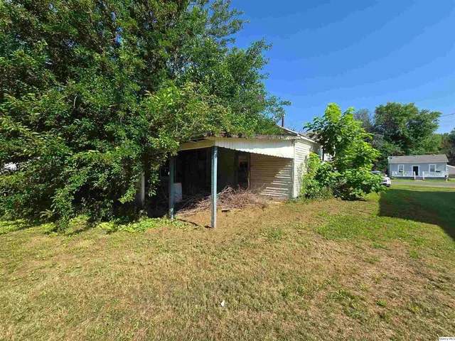 $8,500 | 309 East Main Street, Clayton, IL 62324