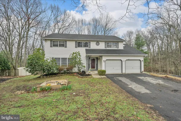 $449,900 | 826 Pinewood Drive, Pottsville, PA 17901
