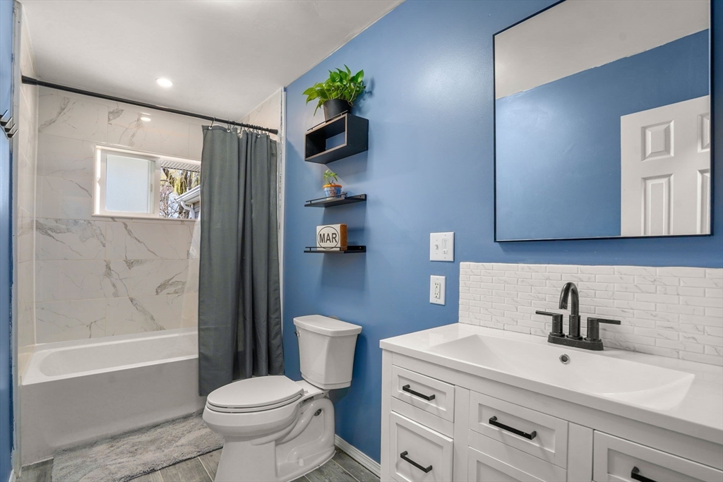 13 Harlow Road Marshfield, MA 02050 - Photo 17 of 28 Gallery Image 17