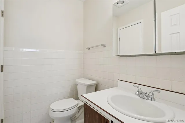 $300,000 | 1033 West 112th Avenue, Unit C, Denver, CO 80234