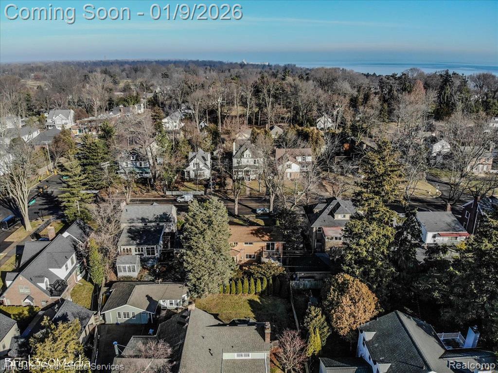 81 Moross Road Grosse Pointe Farms, MI 48236 - Photo 3 of 26