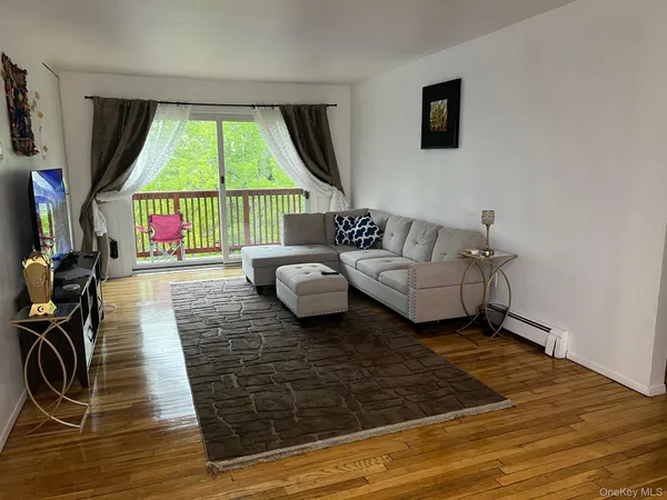 $1,795 | 19 Alpine Drive, Unit F, Wappingers Falls, NY 12590