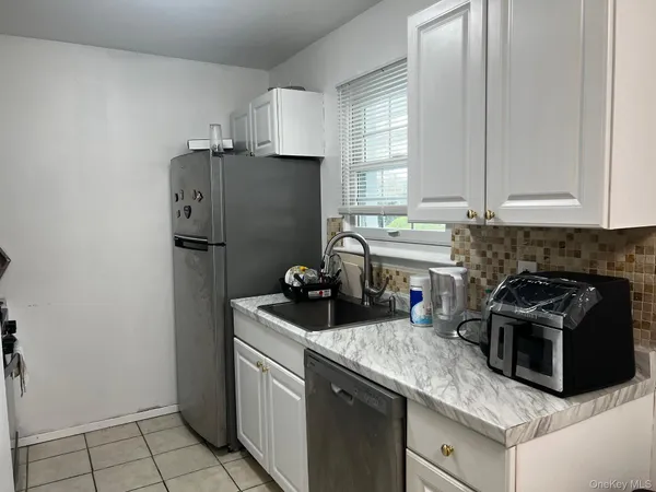 $1,795 | 19 Alpine Drive, Unit F, Wappingers Falls, NY 12590