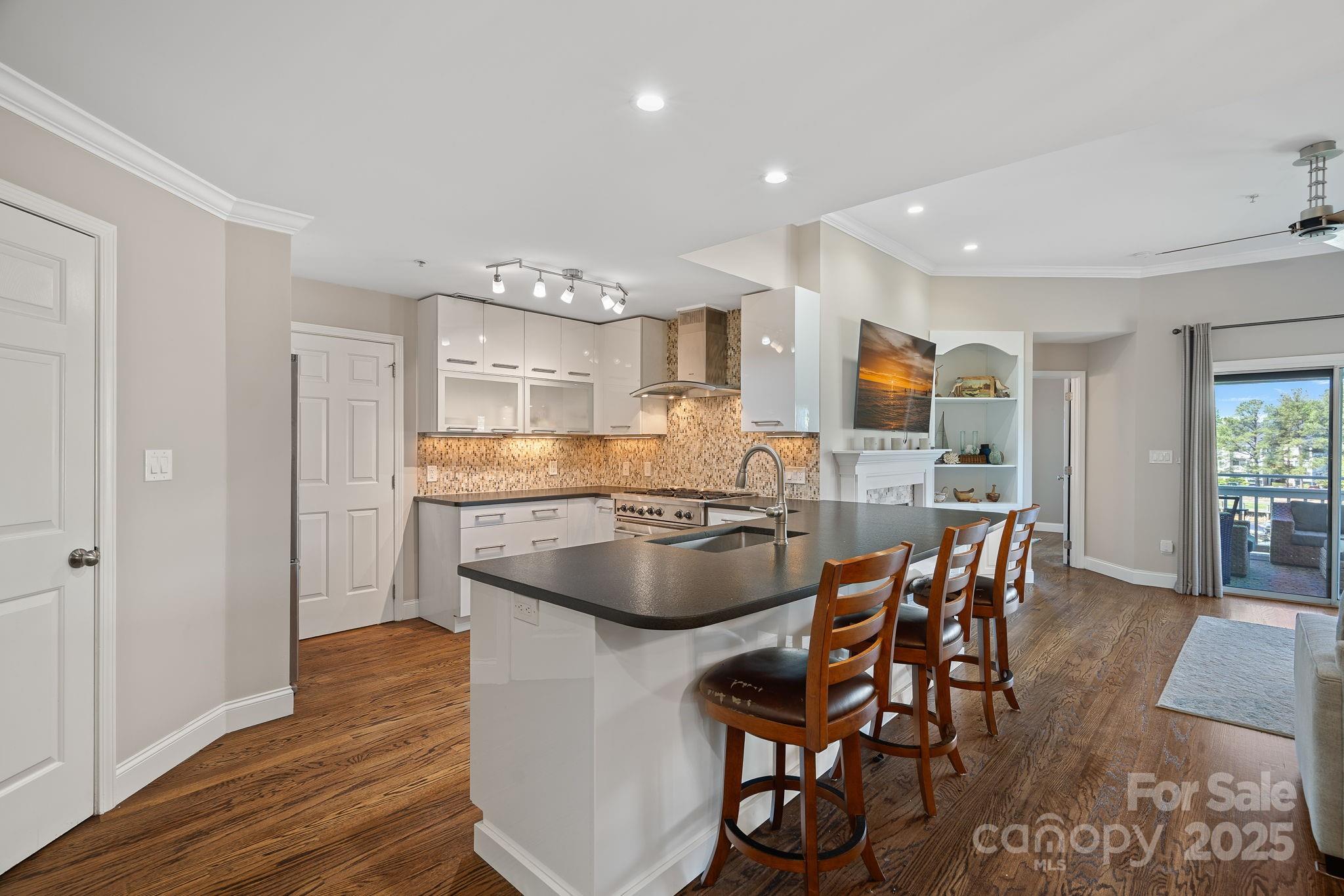 1211 Torrence Circle Davidson, NC 28036 - Photo 5 of 33