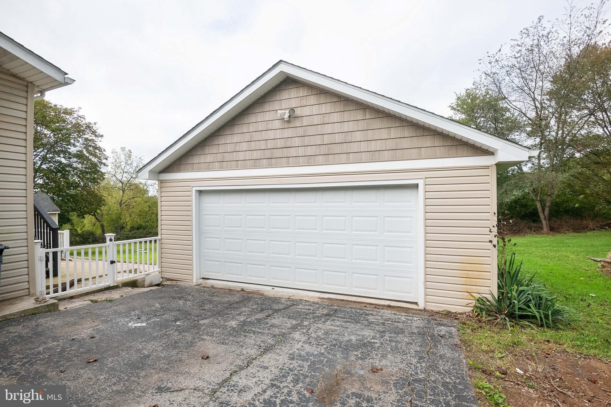 1038 Cherrytown Road Westminster, MD 21158 - Photo 36 of 42 Gallery Image 36