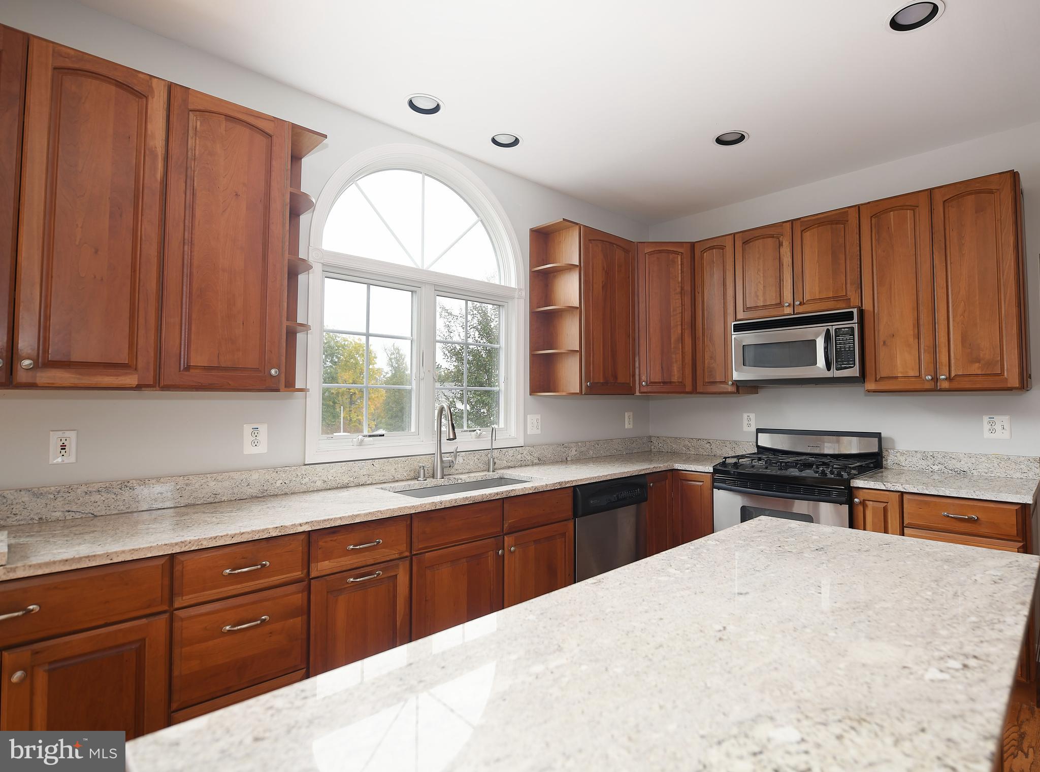 1401 Woodridge Manor Road Fallston, MD 21047 - Photo 10 of 29 Granite countertop and modern appliances