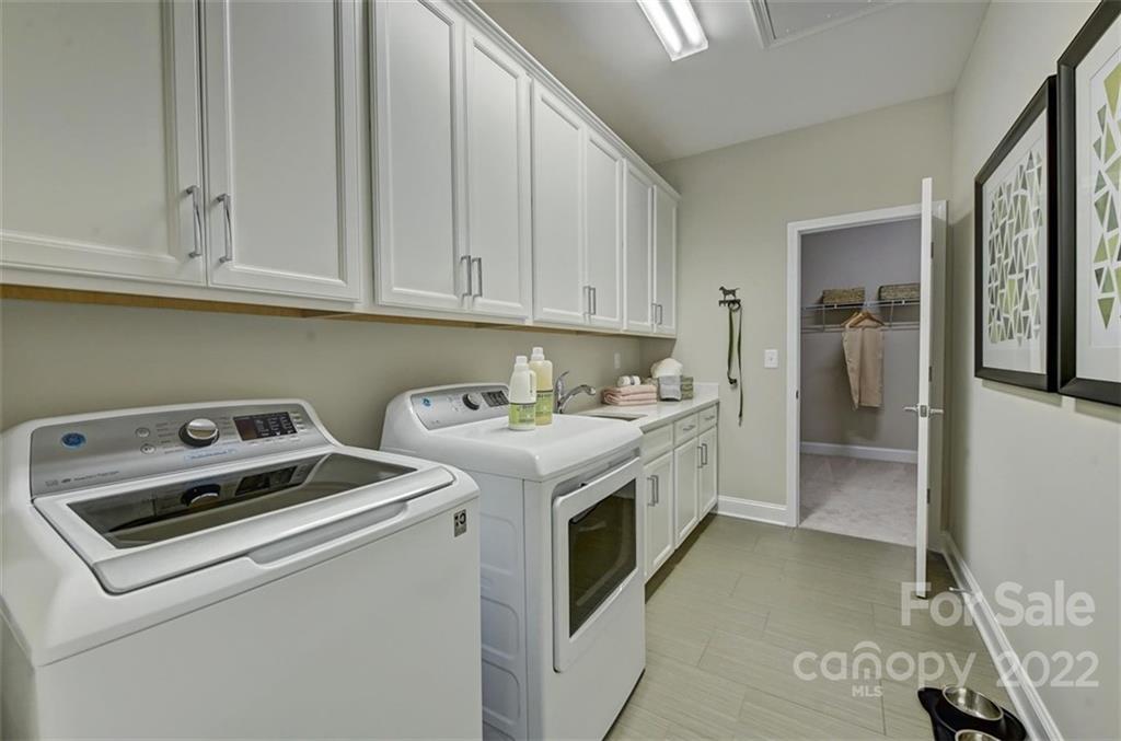 16207 Tulloch Road, Unit 300 Charlotte, NC 28278 - Photo 37 of 40 Gallery Image 37